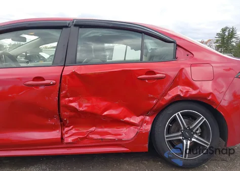 2020 Toyota Corolla Le z USA, uszkodzony, nr VIN JTDEPRAE1LJ066717